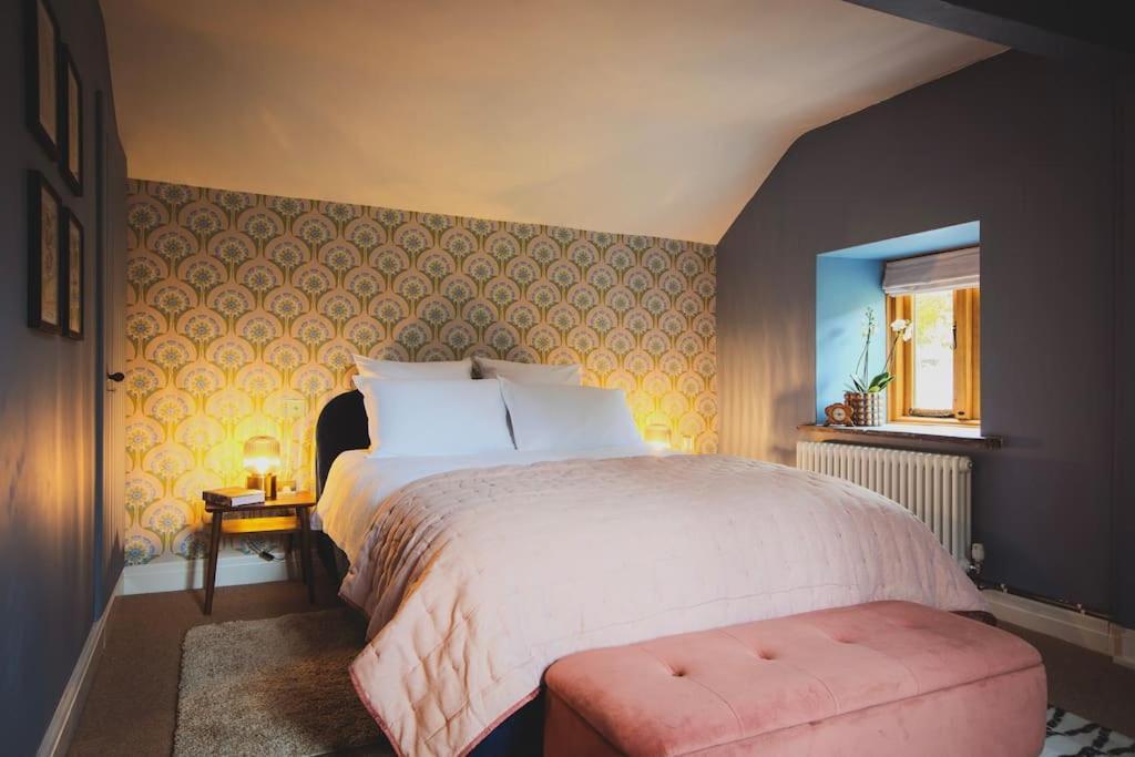 River Cottage, A Luxurious And Cosy Riverside Cottage For Two Welshpool Kültér fotó