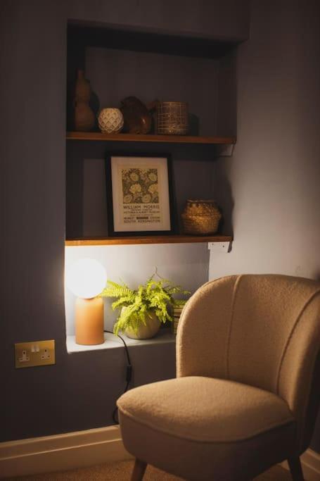 River Cottage, A Luxurious And Cosy Riverside Cottage For Two Welshpool Kültér fotó