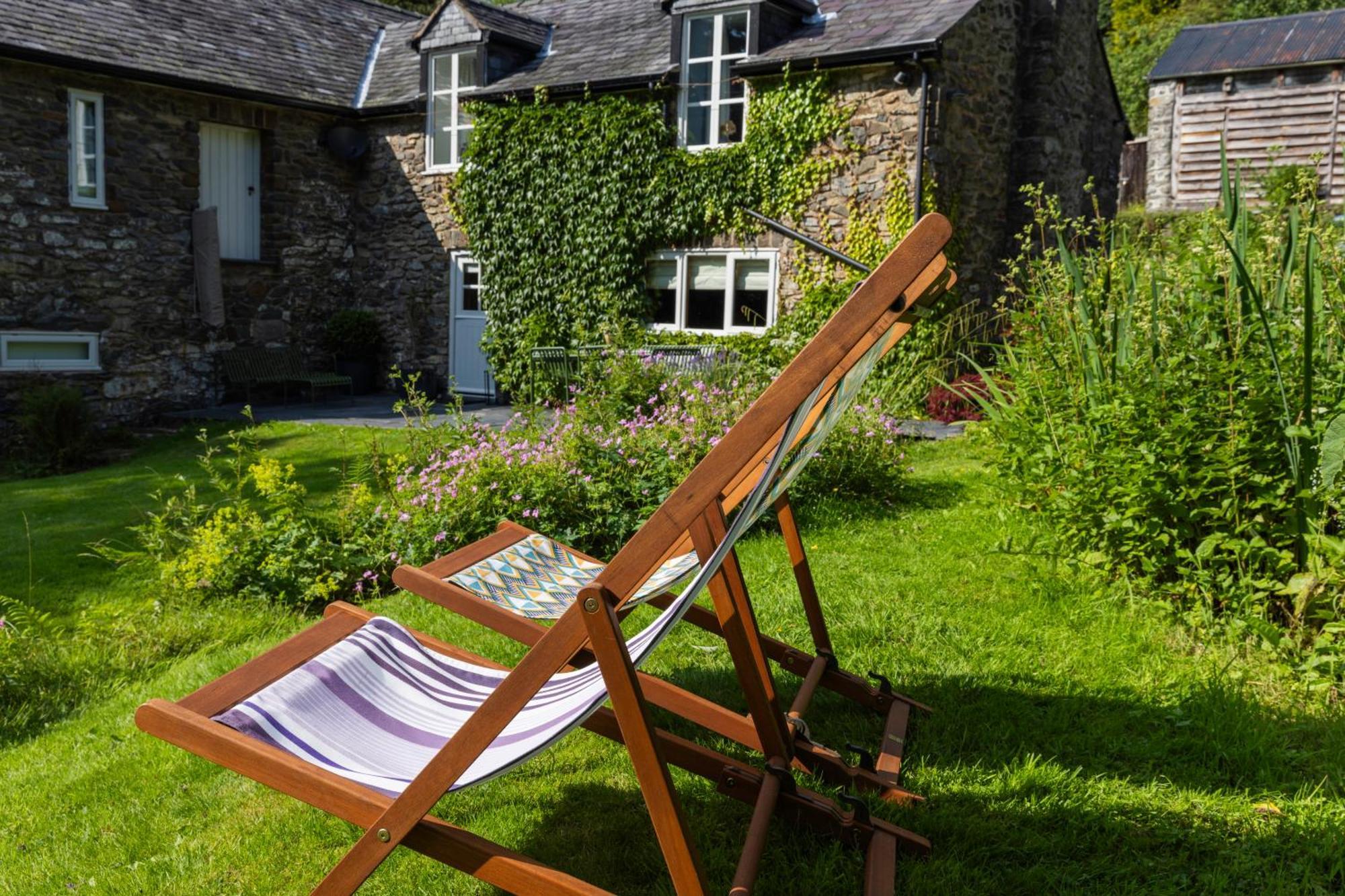 River Cottage, A Luxurious And Cosy Riverside Cottage For Two Welshpool Kültér fotó
