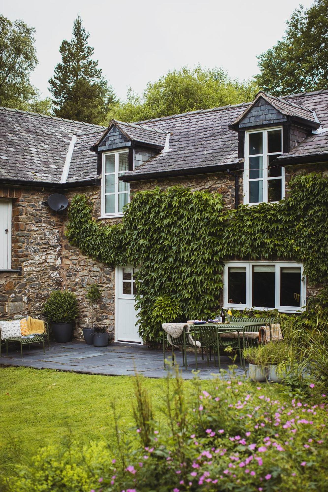 River Cottage, A Luxurious And Cosy Riverside Cottage For Two Welshpool Kültér fotó